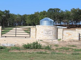 165 Highland Dr, Cameron, TX 76520