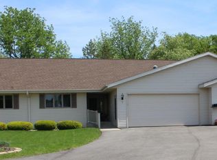 605 Westbury Ln UNIT 3, Delavan, WI 53115