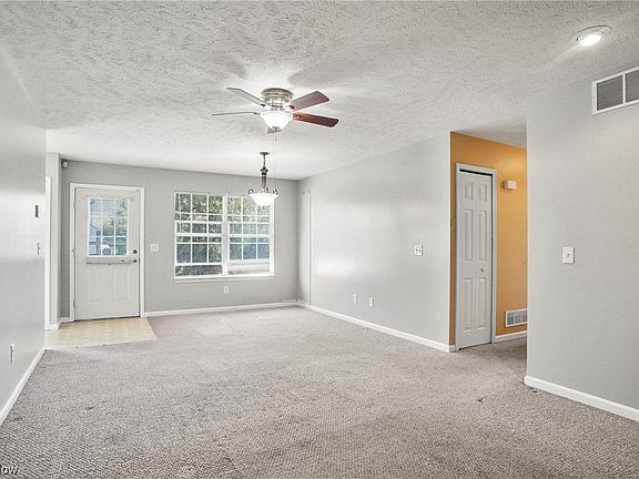 3rd image of 670 Sweetnut Ct