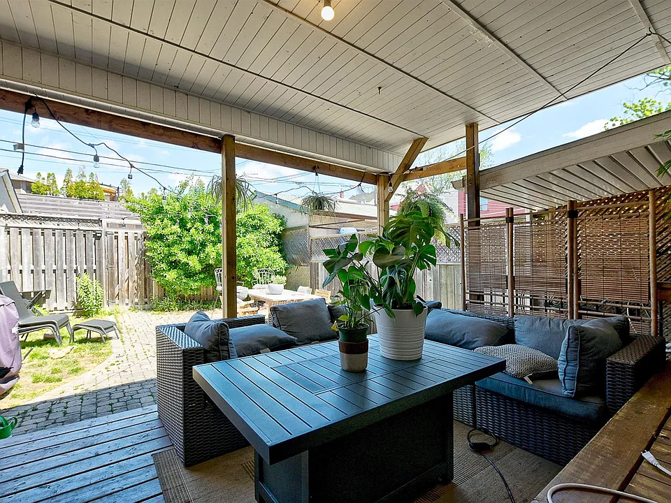 Private deck