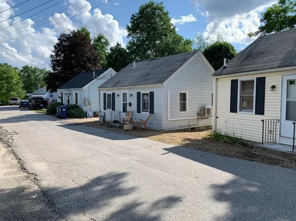 2-2 Pond Ter #4, Millbury, MA 01527