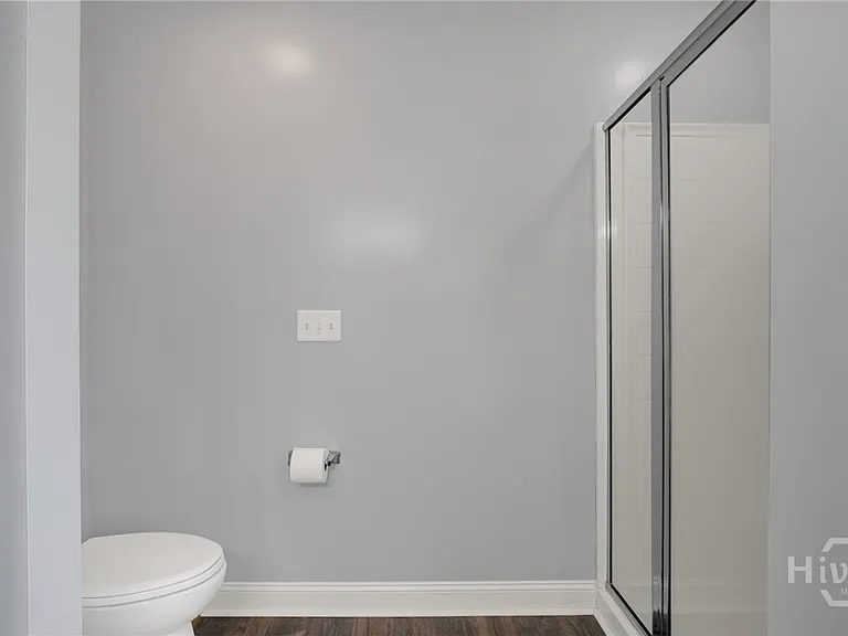 384 Manchester Ct — Photo 24