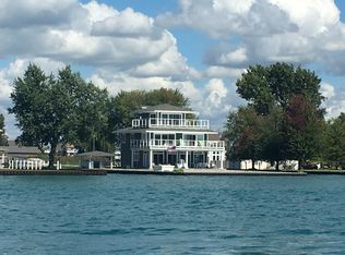 7262 S Channel Dr, Harsens Island, MI 48028