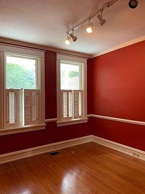 5th image of 2323 Park Ave
