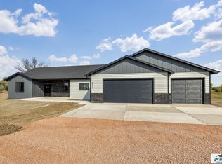 6150 Green Valley Dr, Rapid City, SD 57703
