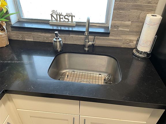 5th image of 9480 Sunrise Lakes Blvd APT 207