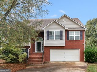 1846 Simmons Ln, Hampton, GA 30228
