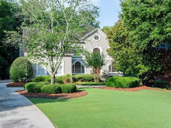 6230 Indian River Dr, Peachtree Corners, GA 30092