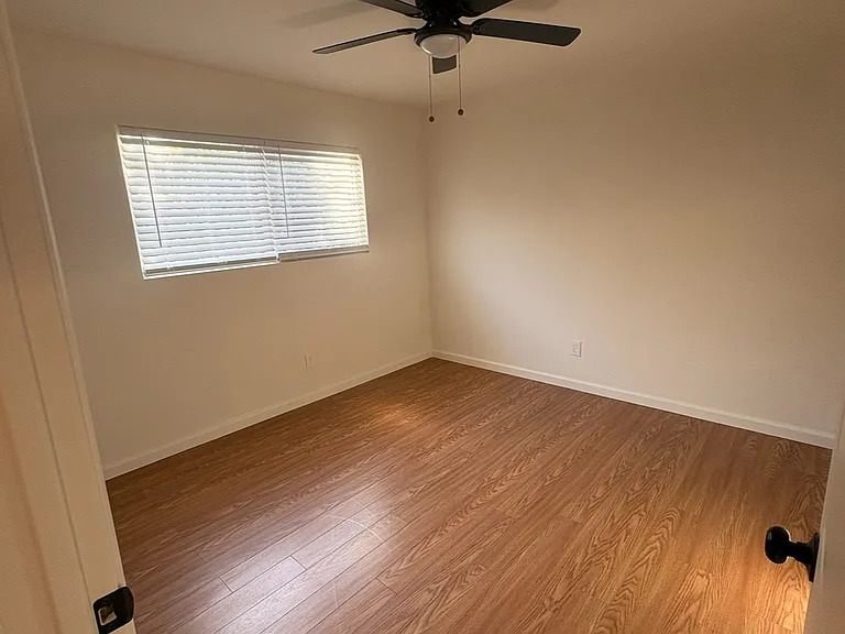 1241 Glen Ave #1241 — Photo 8