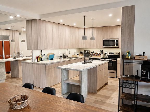2nd image of 770 NE 199th St APT 107F