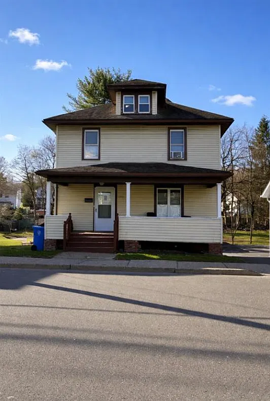 4 bed, 1248 sqft, $2,950 — Photo 1