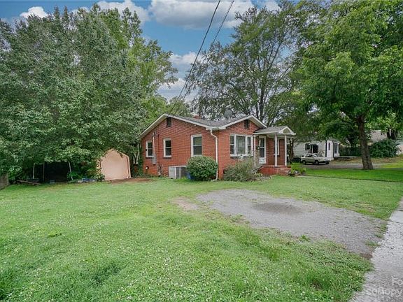 3rd image of 720 Flint St