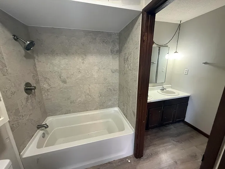 4284 State Road J — Photo 47