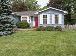 471 Cabot Dr, Akron, OH 44333