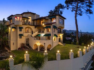 2200 Maravilla Dr, Los Angeles, CA, 90068