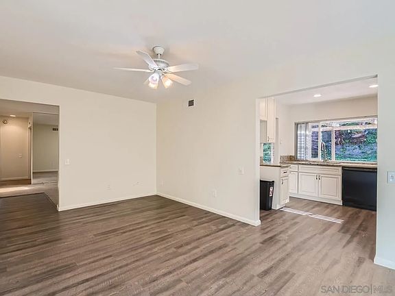 4th image of 15281 Amalia St