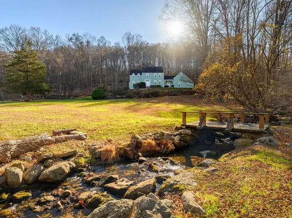14 Concord Ridge Road, Newtown, CT 06470