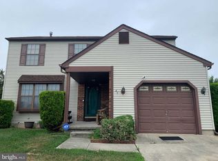 45 Scenic View Dr, Sicklerville, NJ 08081