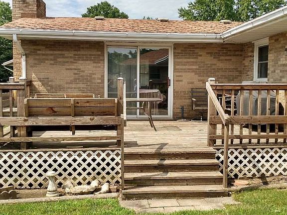 2nd image of 2217 S Earl Ave