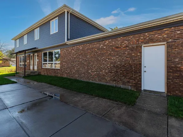 3608 34th St, Moline, IL 61265