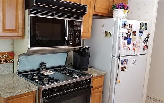 3rd image of 1117A Thornbury Ln