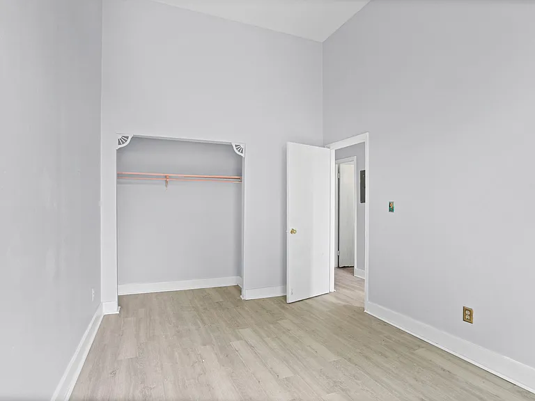 47 Ten Broeck St #B — Photo 8