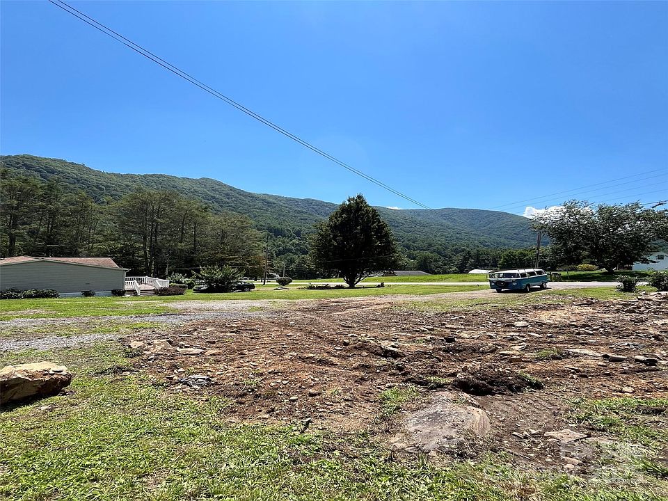 2nd image of 102 Sheepback Mountain Rd
