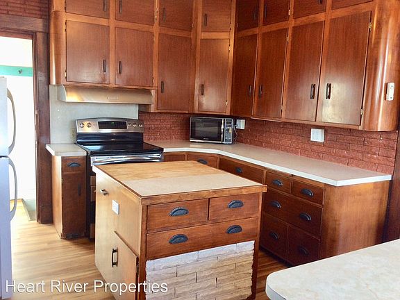4th image of 1045 1st St W #1