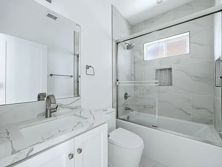 10538 La Reina Ave #3 — Photo 15