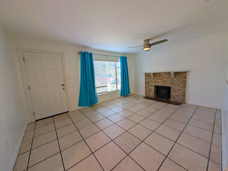 2134 Rose St #2 — Photo 3