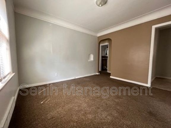 4th image of 5051 Berkshire St