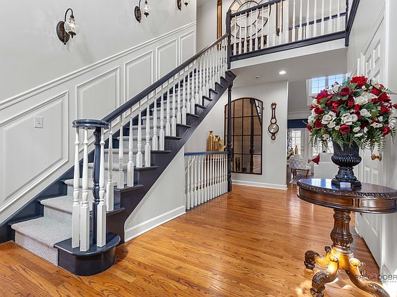 2nd image of 406 Kenmare Dr