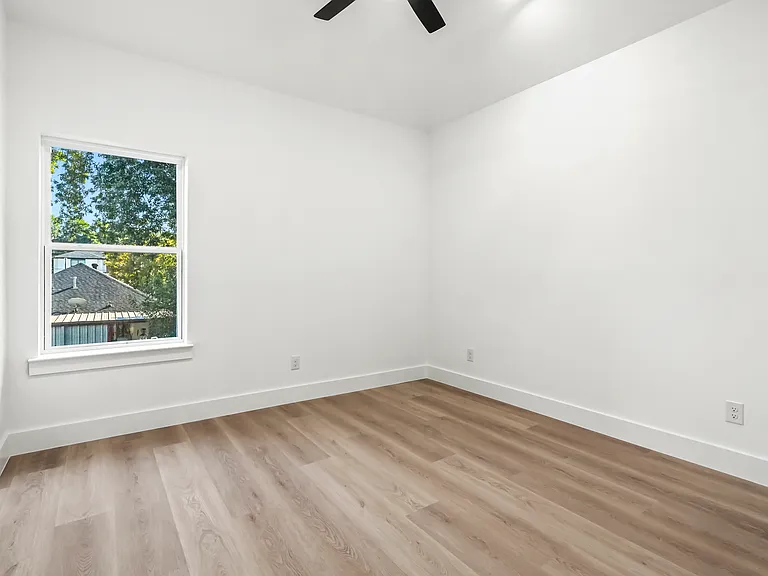 1720 Morris St — Photo 4