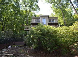 27 S Lake Dr, Lake Harmony, PA