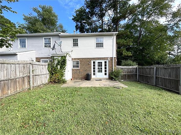 4th image of 2901 Haddington Ct