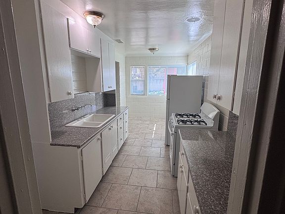 4th image of 3930 El Camino St #A