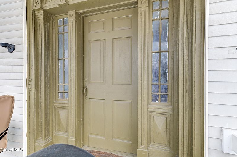 4th image of 47-49 Moyer Street