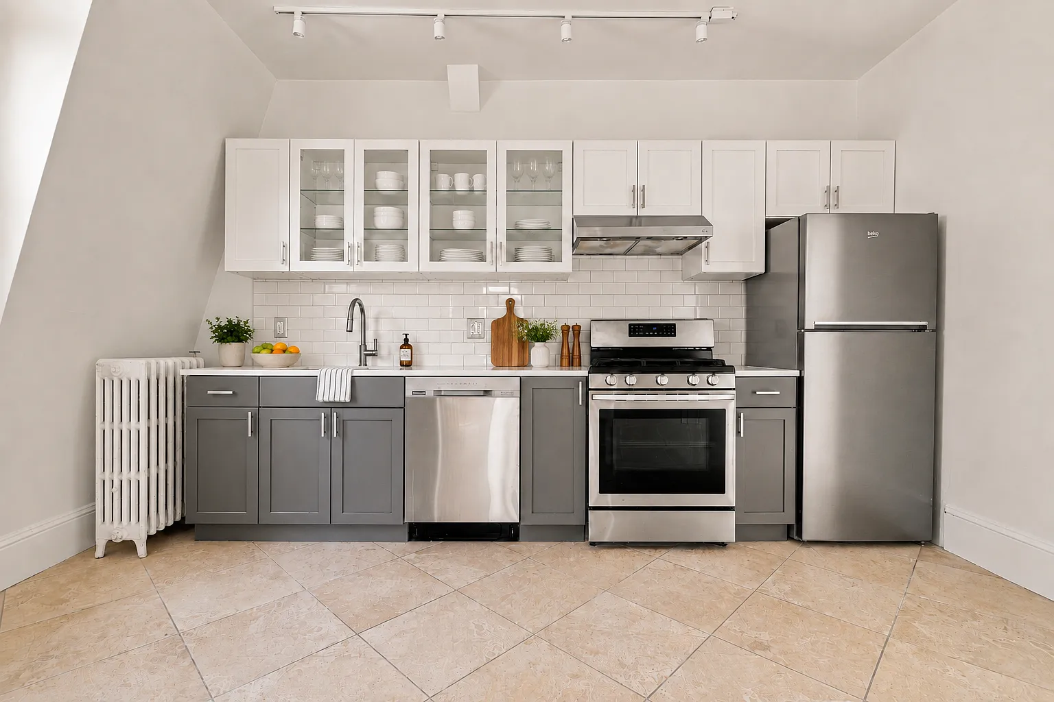 2 bed, 927 sqft, $3,500 — Photo 2
