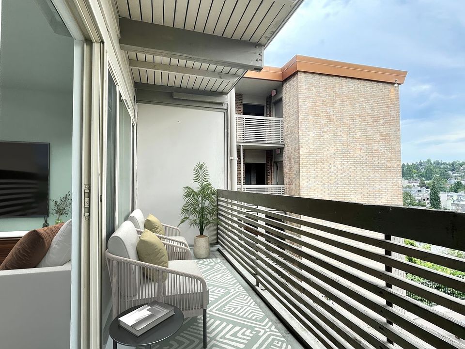 Building Photo 5