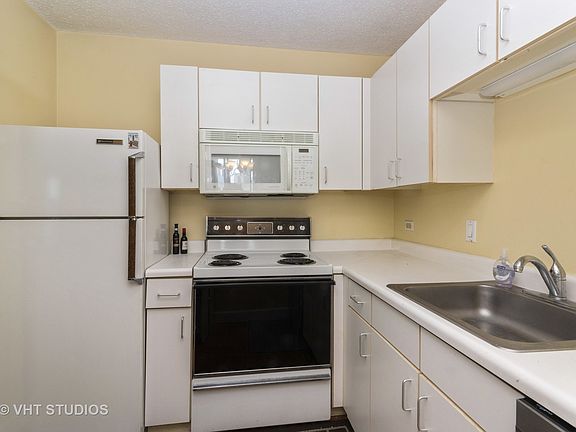 4th image of 1212 N Lasalle St #2005