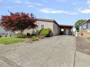 1000 S McKern Ct #75, Newberg, OR 97132