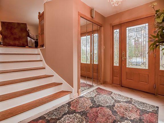 Bright and Airy Split Level