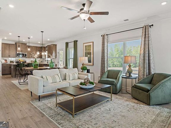 7th image of this home