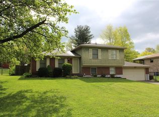 4434 Erin Dr, Floyds Knobs, IN 47119