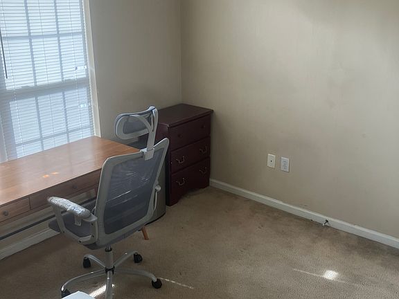 3rd image of 1903 N Lincoln Ave APT 117