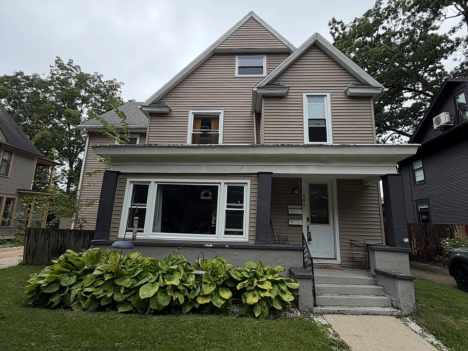 349 Woodmere Ave SE #2