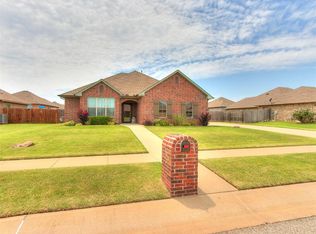 20724 Colony Ave, Harrah, OK 73045