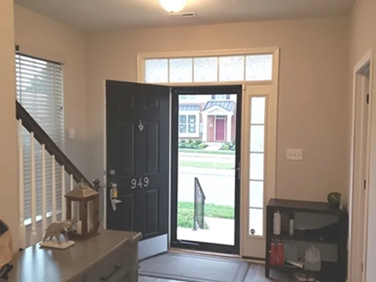 949 Manor Ave N — Photo 5