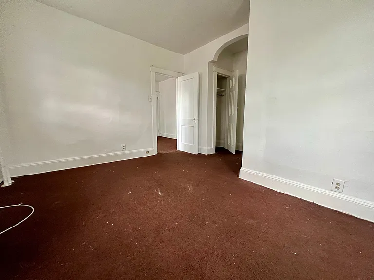 Clifton Ave 1001 — Photo 8
