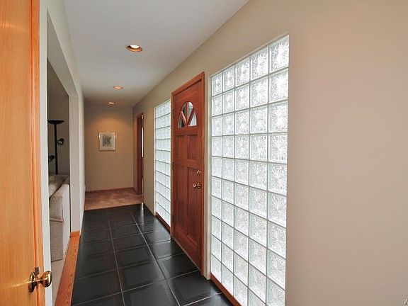3rd image of 9405 Willowwood Dr